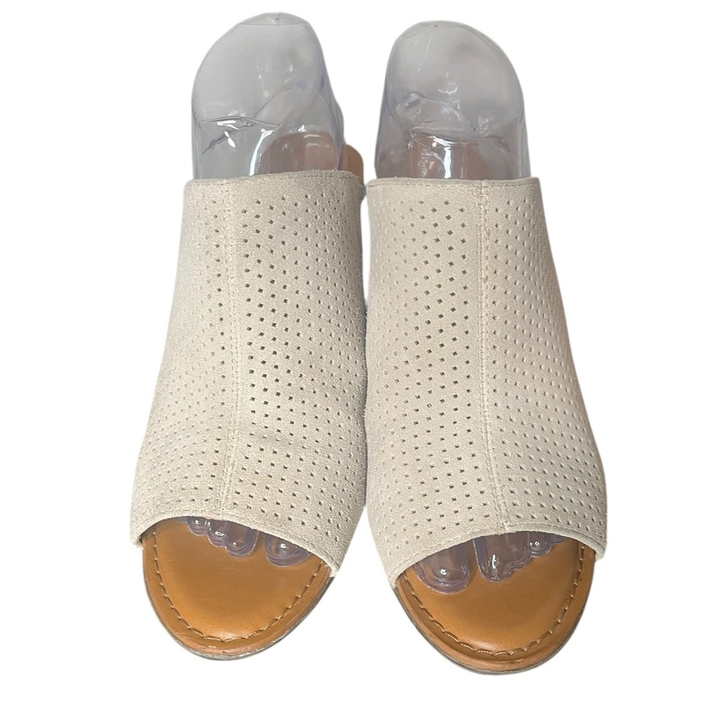 FRANCO SARTO‎ Yvette2 Cream Suede Perforated Slip On Wedge Mule Sandal Size 10 - Picture 2 of 7